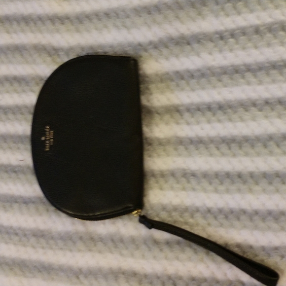 kate spade Handbags - Kate Spade wristlet